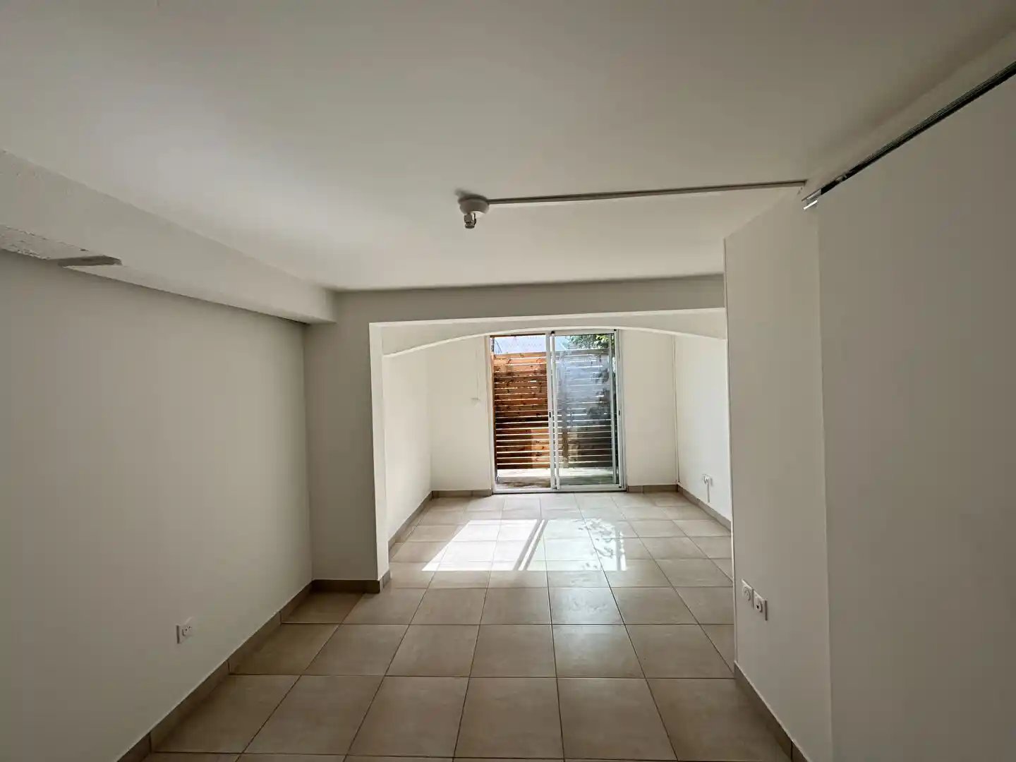 Photo 2 - Appartement à louer - Ancien 425 € 1 pièces 18.71 m² Le Tampon 97430