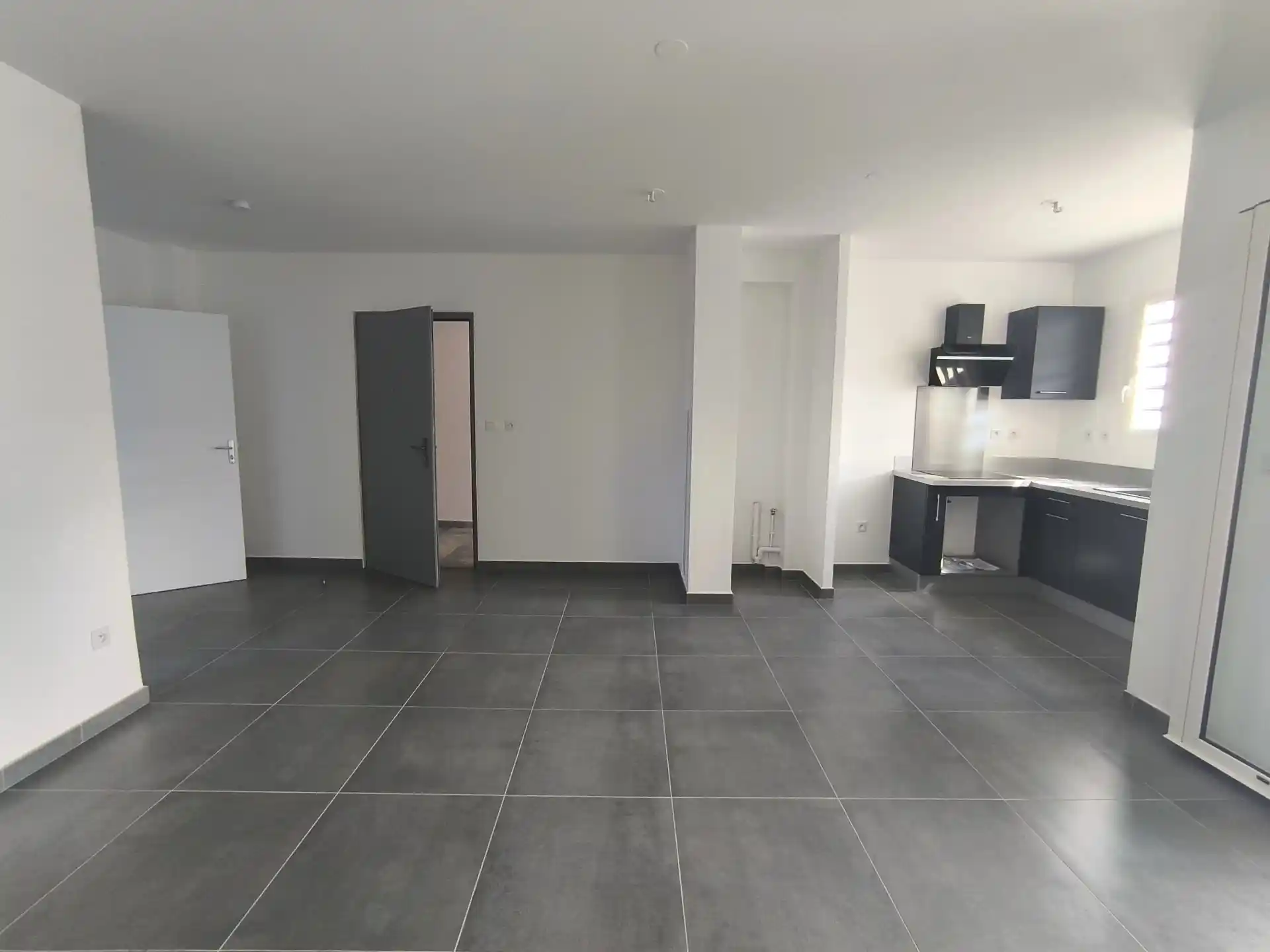 Photo 1 - Appartement à louer - Ancien 850 € 2 pièces 46.35 m² Saint-Joseph 97480