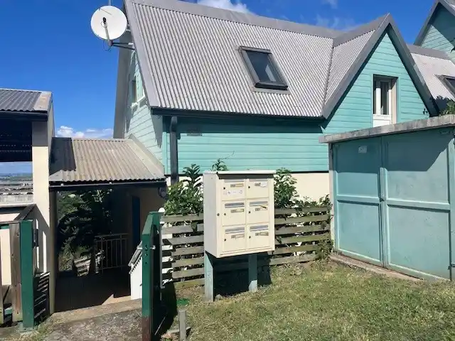 Photo 1 - Appartement à louer - Ancien 923 € 3 pièces 2 chambres 76.51 m² Saint-Denis 97400