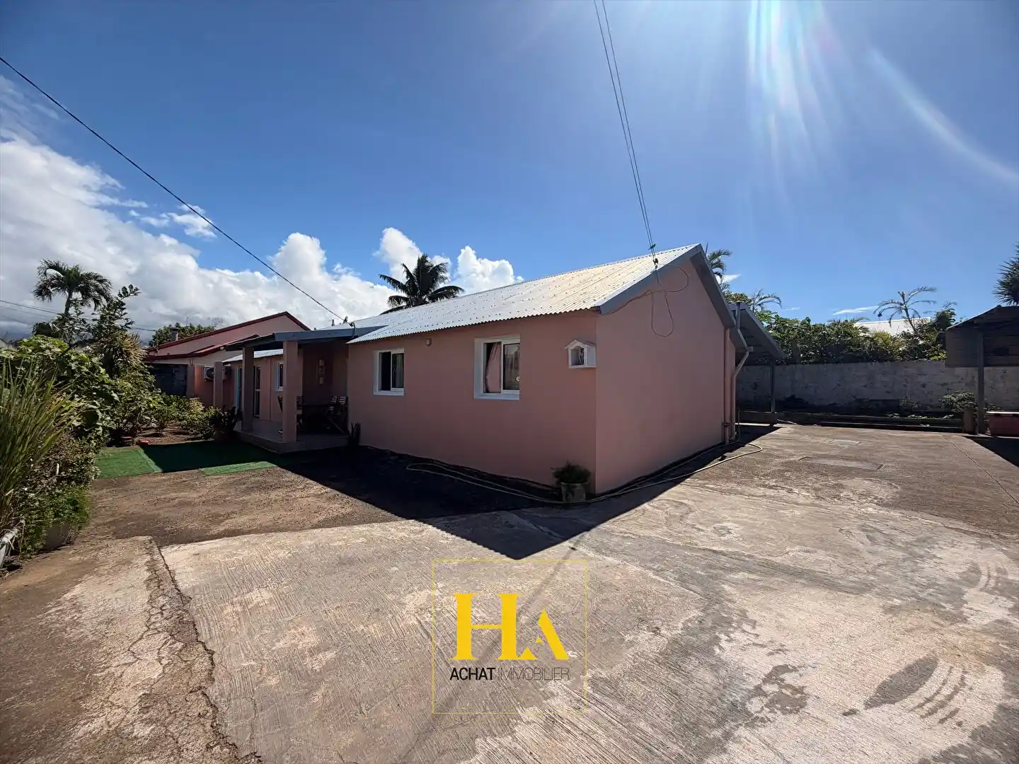 Photo 1 - Maison à vendre - Ancien 268 950 € 5 pièces 4 chambres 134.17 m² Saint-André 97440