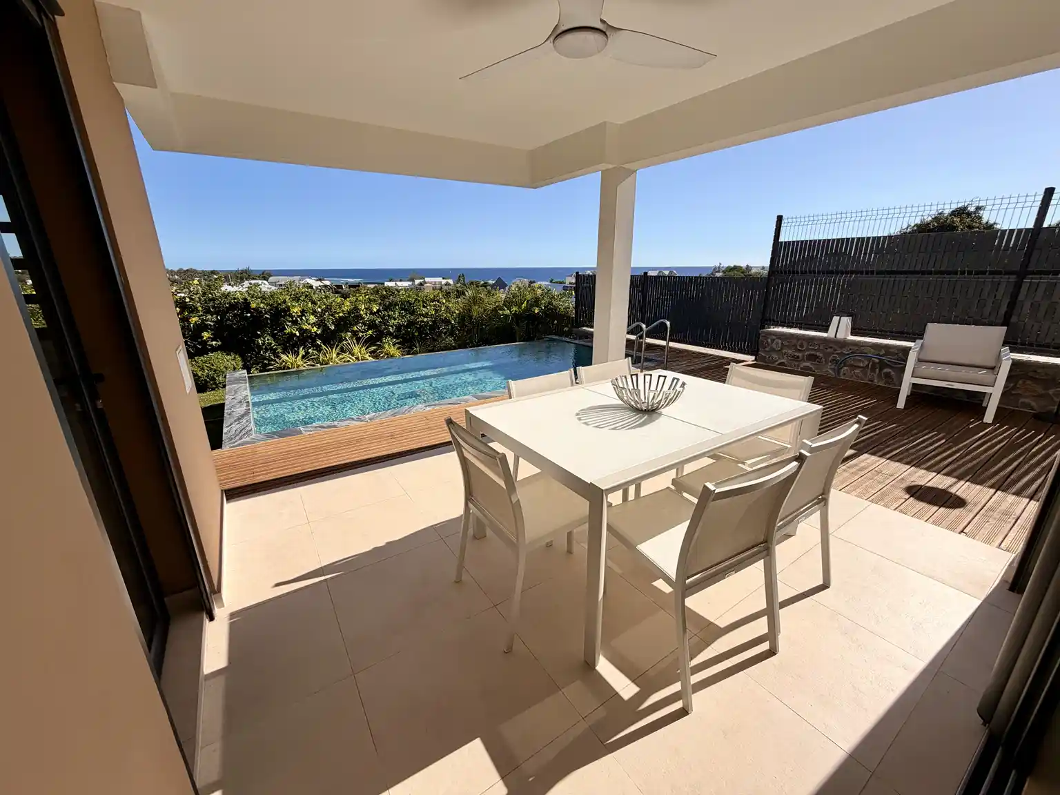 Photo 3 - Appartement à vendre - Ancien 750 000 € 3 pièces 2 chambres 80 m² Saint-Paul Saint-Gilles les Bains 97434