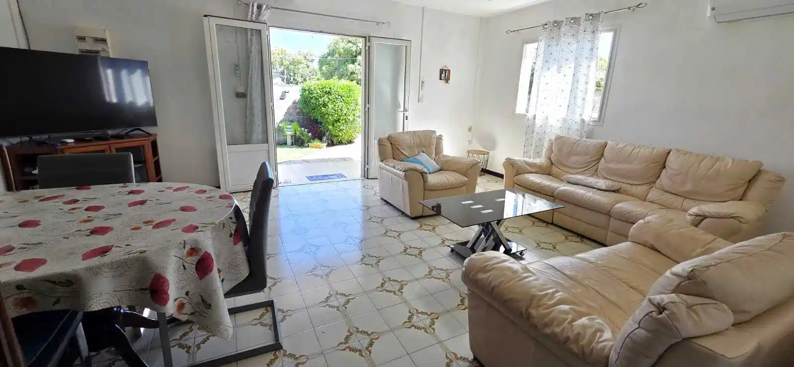 Photo 3 - Maison à vendre - Ancien 265 000 € 4 pièces 3 chambres 90 m² Saint-André 97440