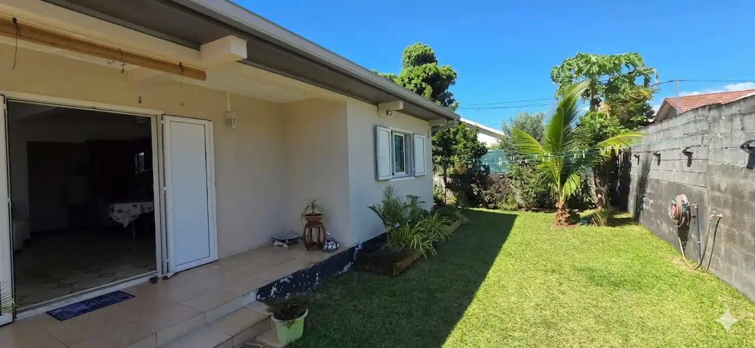 Photo 1 - Maison à vendre - Ancien 265 000 € 4 pièces 3 chambres 90 m² Saint-André 97440