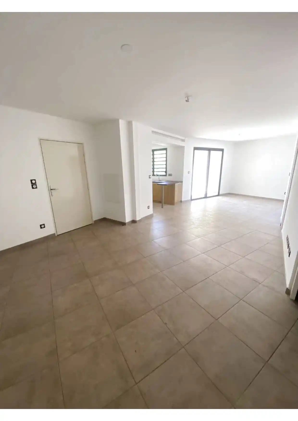 Photo 2 - Appartement à louer - Ancien 1 250 € 3 pièces 2 chambres 84.85 m² Saint-Paul 97460