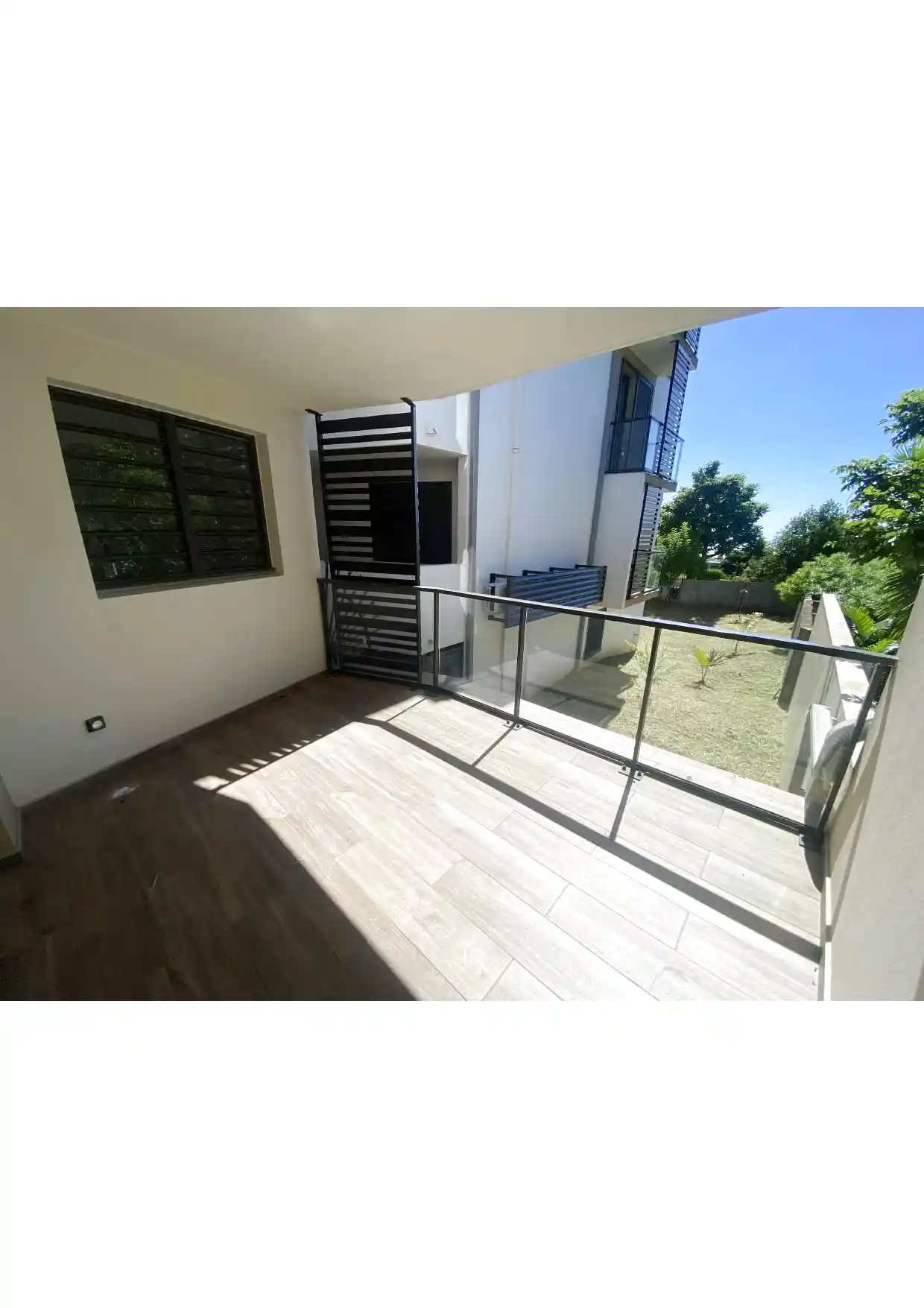 Photo 1 - Appartement à louer - Ancien 1 250 € 3 pièces 2 chambres 84.85 m² Saint-Paul 97460