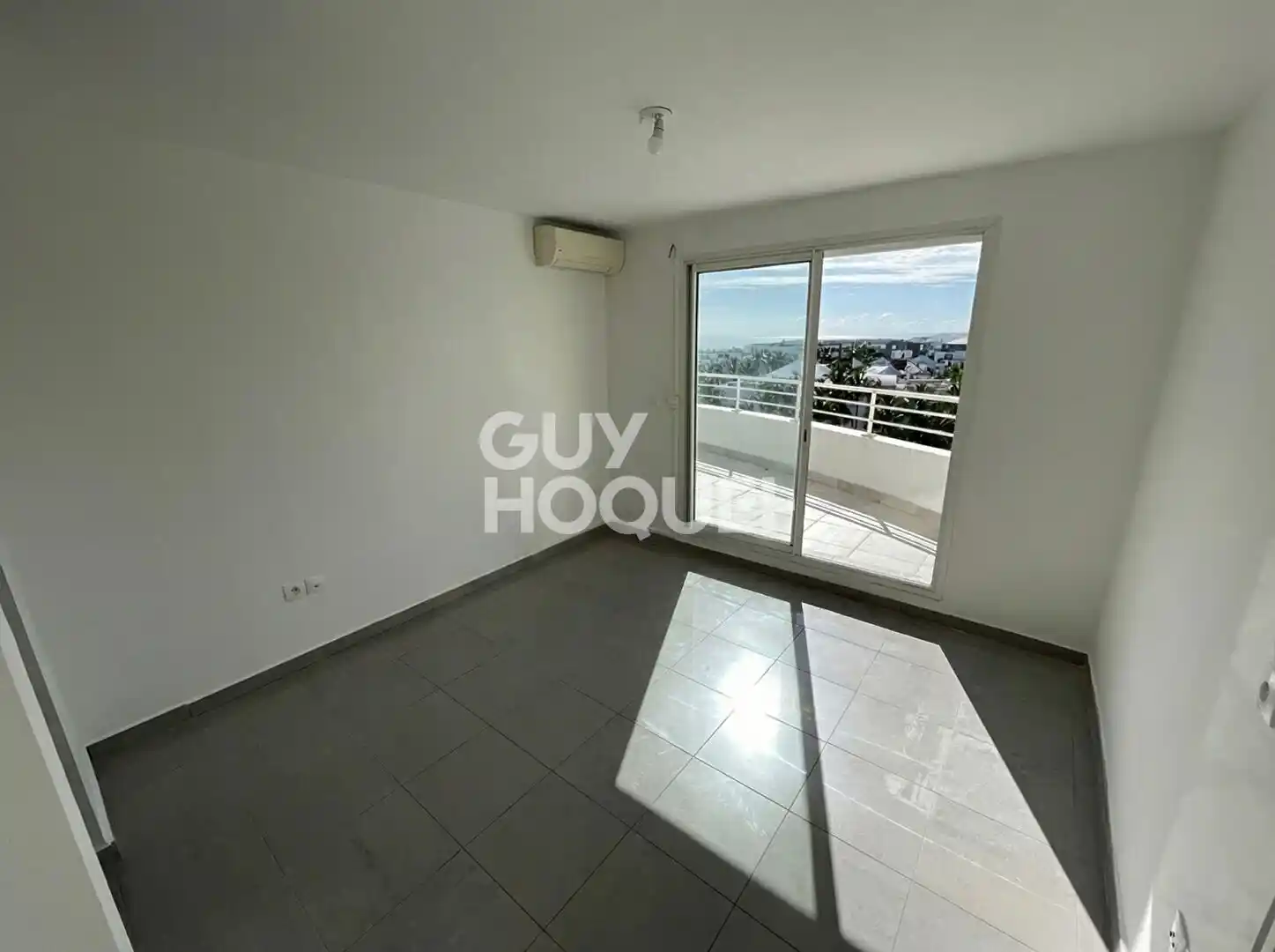 Photo 3 - Appartement à vendre - Ancien 144 400 € 2 pièces 1 chambres 44 m² Saint-Denis 97400