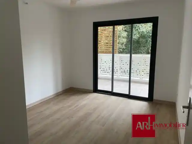 Photo 4 - Appartement à louer - Ancien 982 € 2 pièces 1 chambres 49 m² L'Étang-Salé 97427
