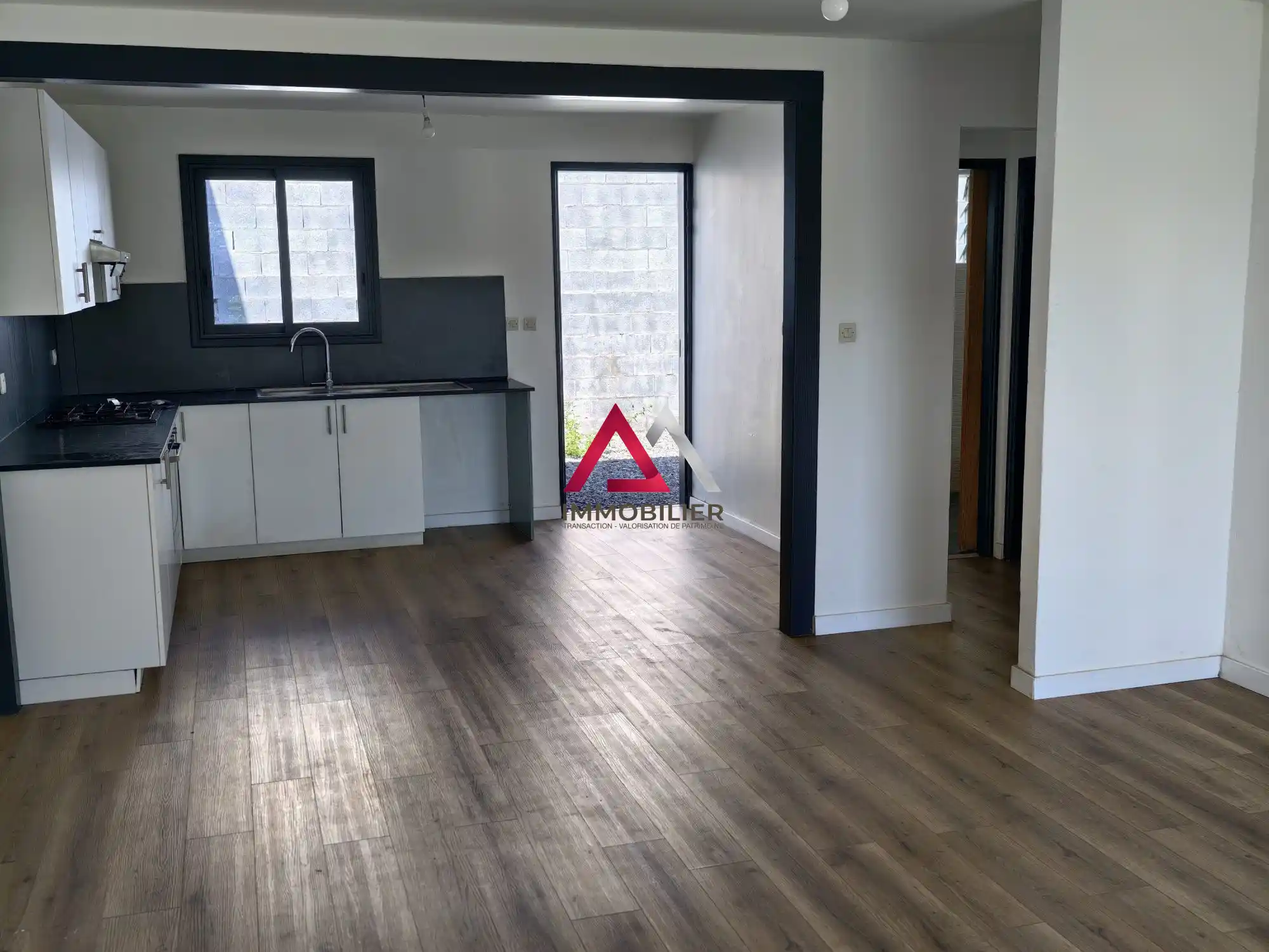 Photo 2 - Maison à vendre - Ancien 365 000 € 4 pièces 3 chambres 71 m² La Possession 97419