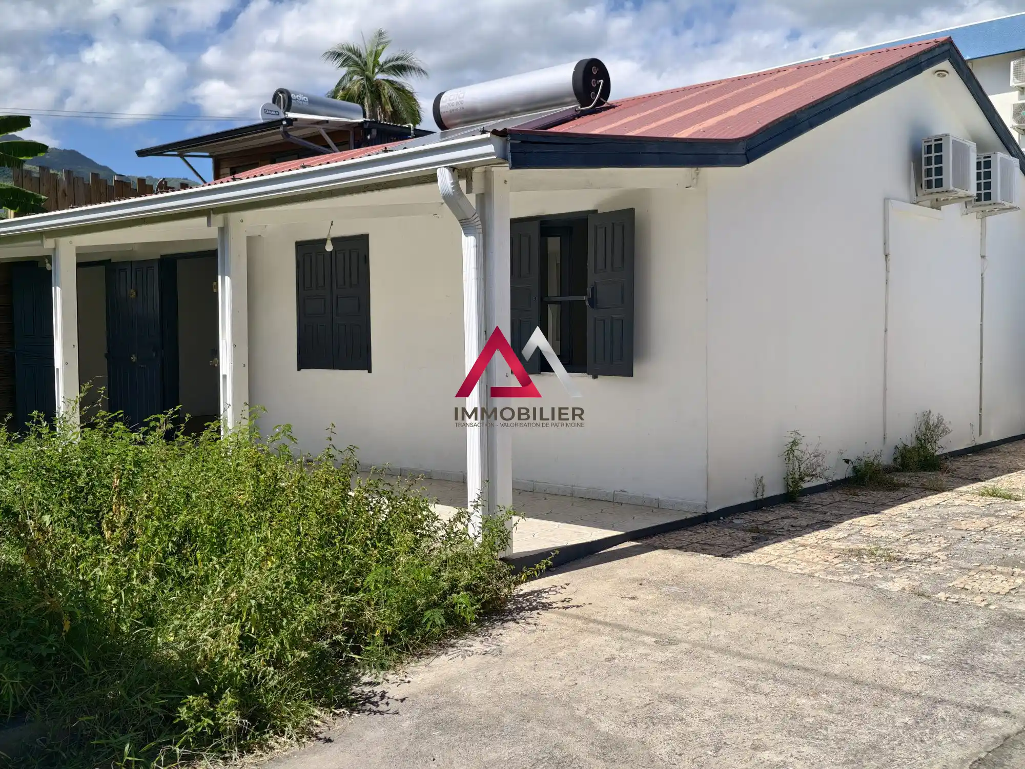 Photo 1 - Maison à vendre - Ancien 365 000 € 4 pièces 3 chambres 71 m² La Possession 97419