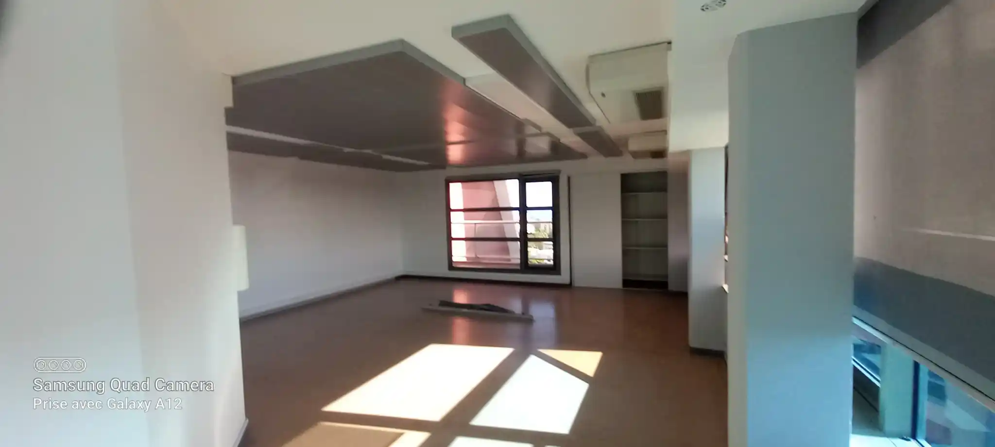 Photo 4 - Local / Bureaux à louer - Ancien 871,4 € 29.7 m² Saint-Denis 97490