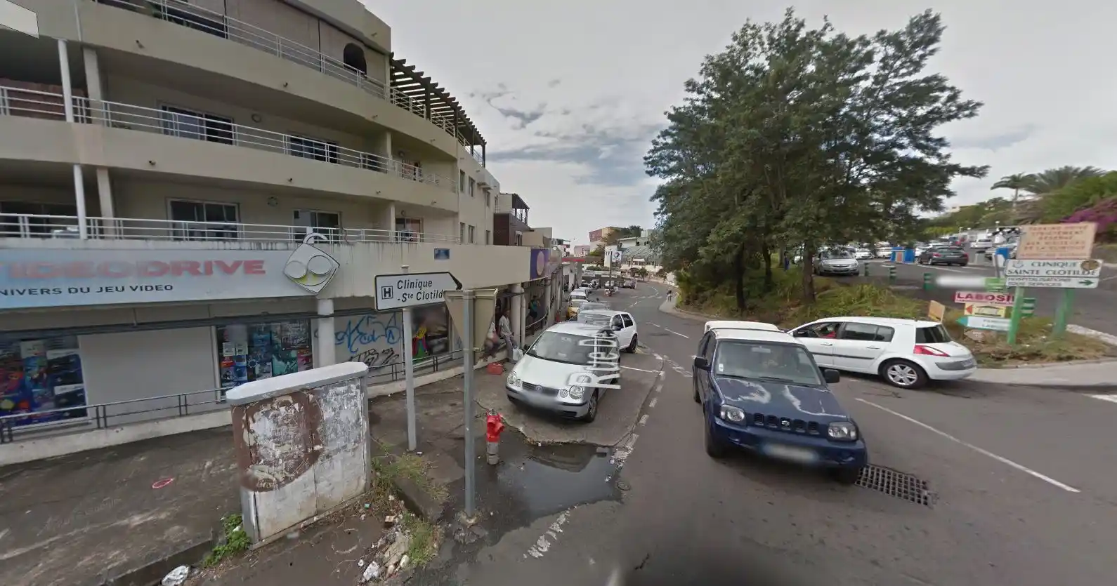 Photo 3 - Local / Bureaux à vendre - Ancien 394 640 € 94.39 m² Saint-Denis Sainte-clotilde 97490