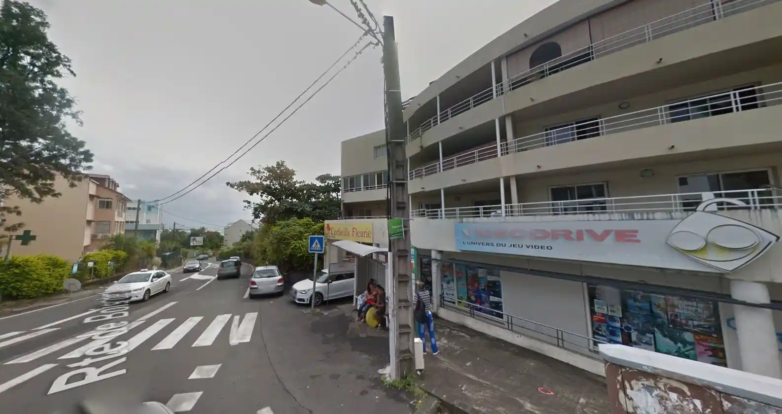 Photo 3 - Local / Bureaux à vendre - Ancien 415 203 € 113.23 m² Saint-Denis Sainte-clotilde 97490