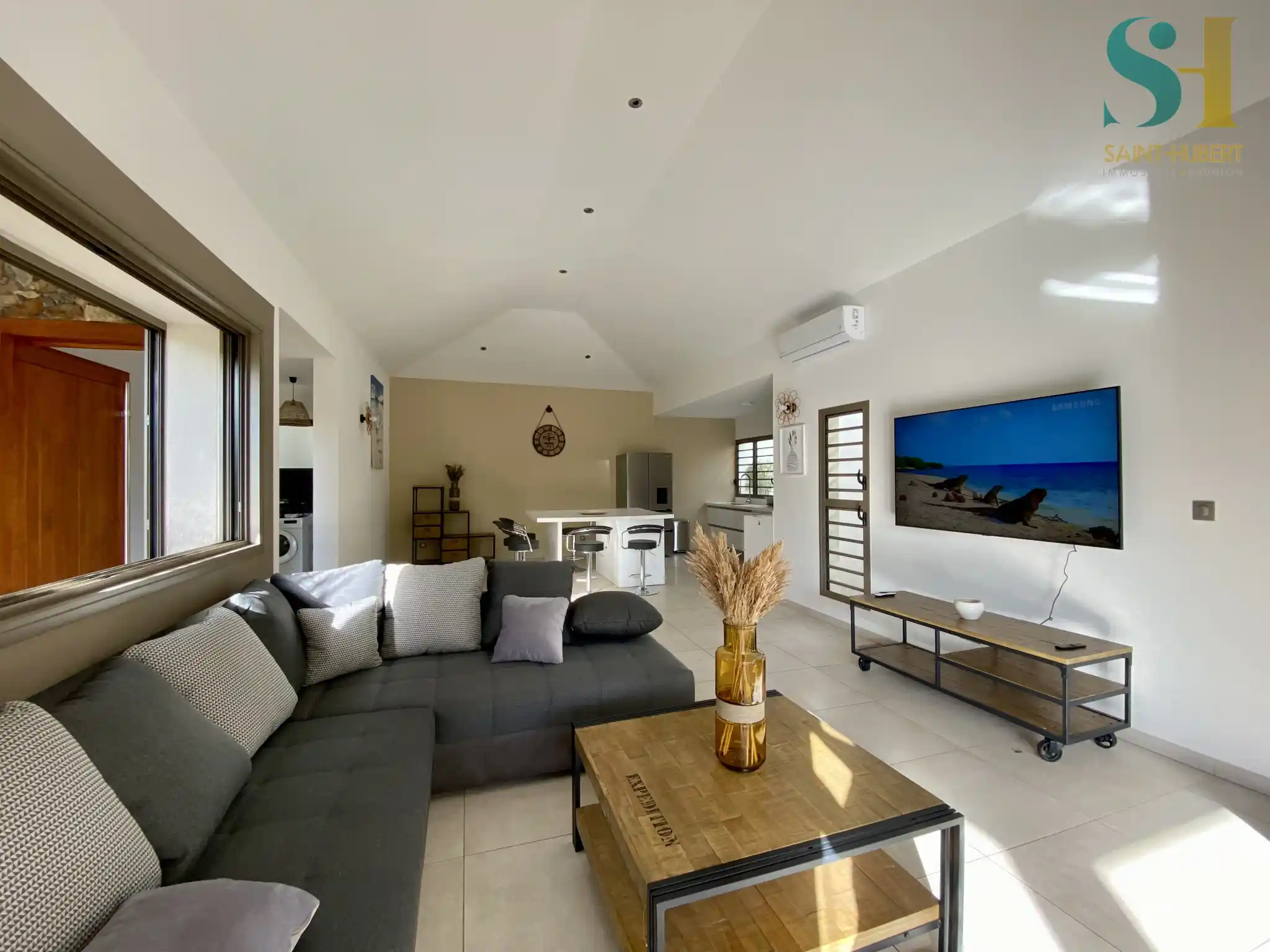 Photo 3 - Maison à louer - Ancien 2 880 € 4 pièces 3 chambres 120 m² Saint-Paul Saint-Gilles les Bains 97434