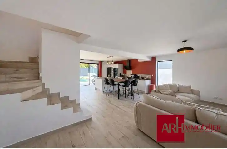 Photo 4 - Maison à vendre - Ancien 445 000 € 6 pièces 4 chambres 130 m² Saint-Pierre 97410