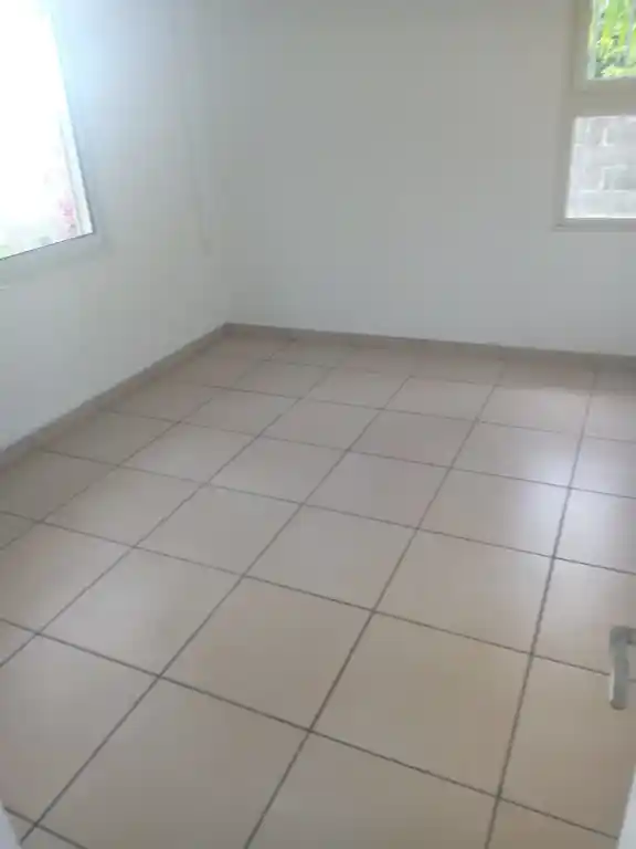 Photo 2 - Maison à louer - Ancien 903,24 € 4 pièces 3 chambres 69.47 m² Saint-Paul Le Guillaume 97423