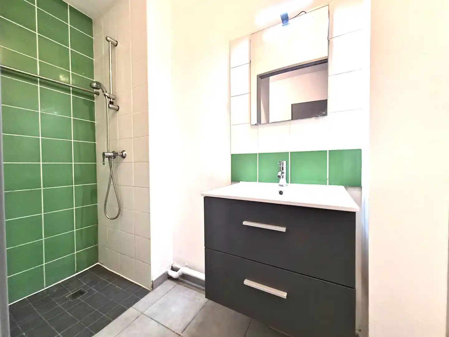 Photo 4 - Appartement à louer - Ancien 313 € 1 pièces 20.02 m² Saint-Denis Sainte-clotilde 97490