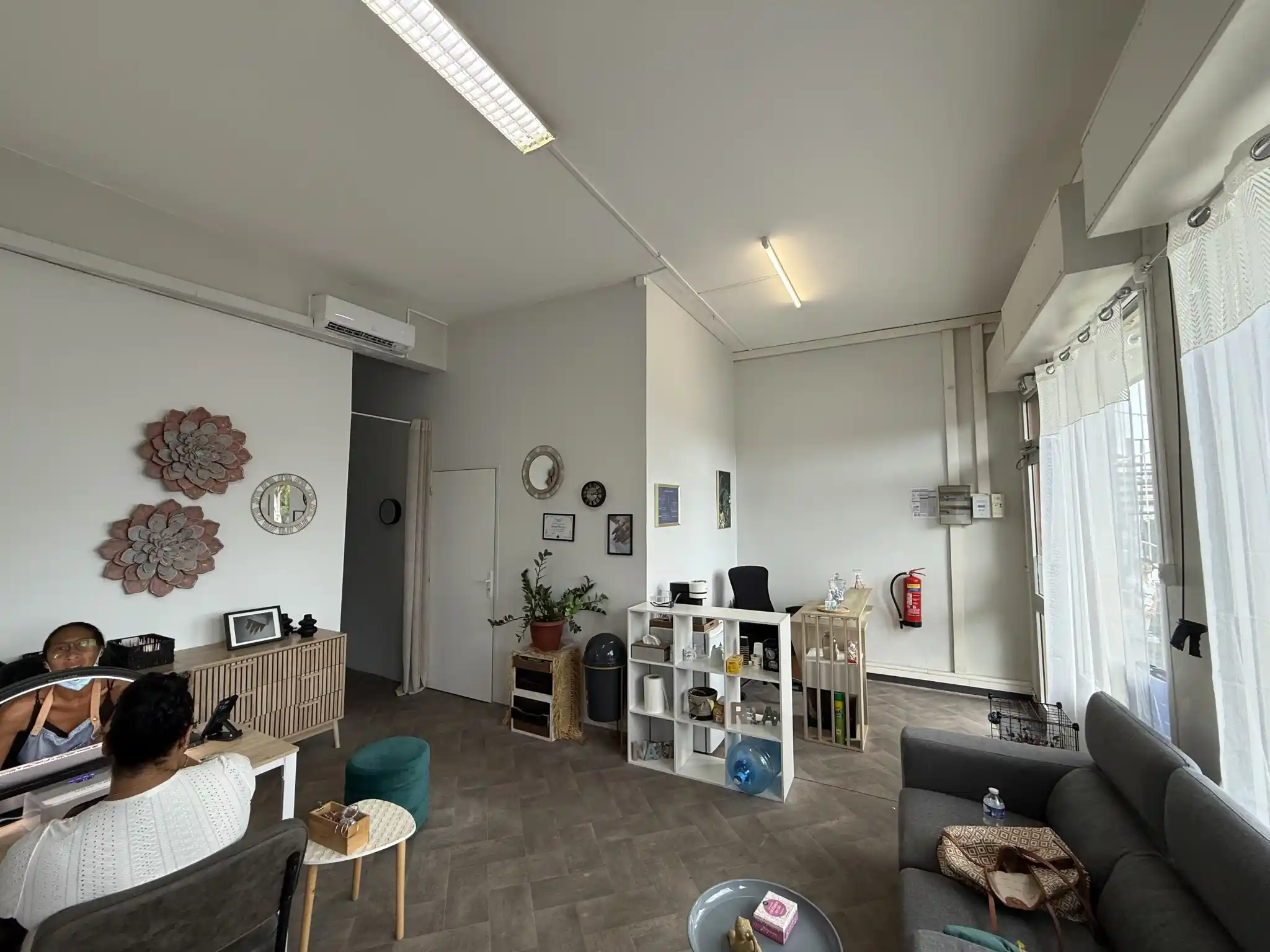 Photo 2 - Local / Bureaux à louer - Ancien 895 € 50 m² Sainte-Marie 97438