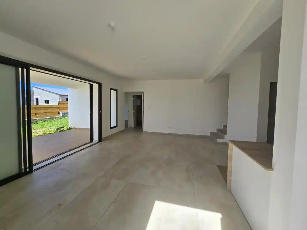 Photo 2 - Maison à louer - Ancien 1 450 € 4 pièces 97 m² Saint-André 97440