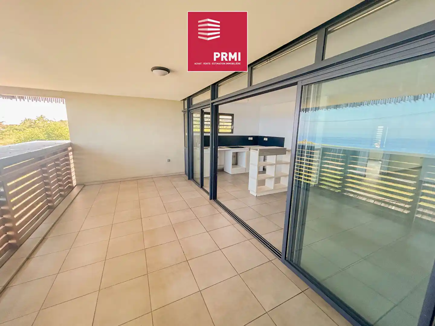 Photo 2 - Appartement à vendre - Ancien 302 400 € 4 pièces 3 chambres 73.95 m² Saint-Leu 97436