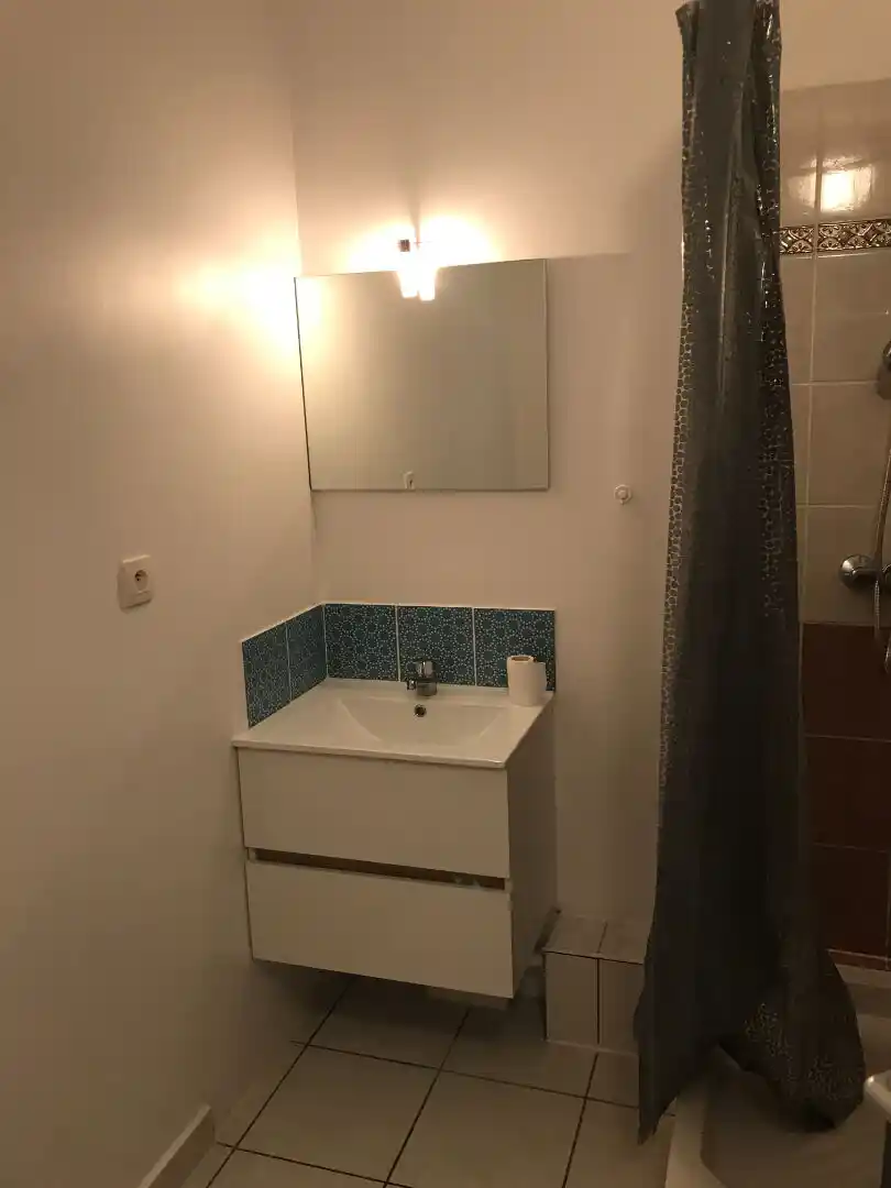 Photo 3 - Appartement à louer - Ancien 550 € 1 pièces 20 m² Saint-Denis Sainte-clotilde 97490