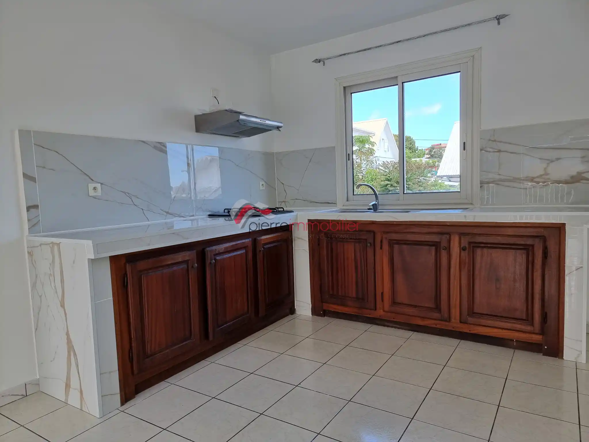 Photo 2 - Appartement à louer - Ancien 715 € 3 pièces 2 chambres 71 m² Le Tampon 97430