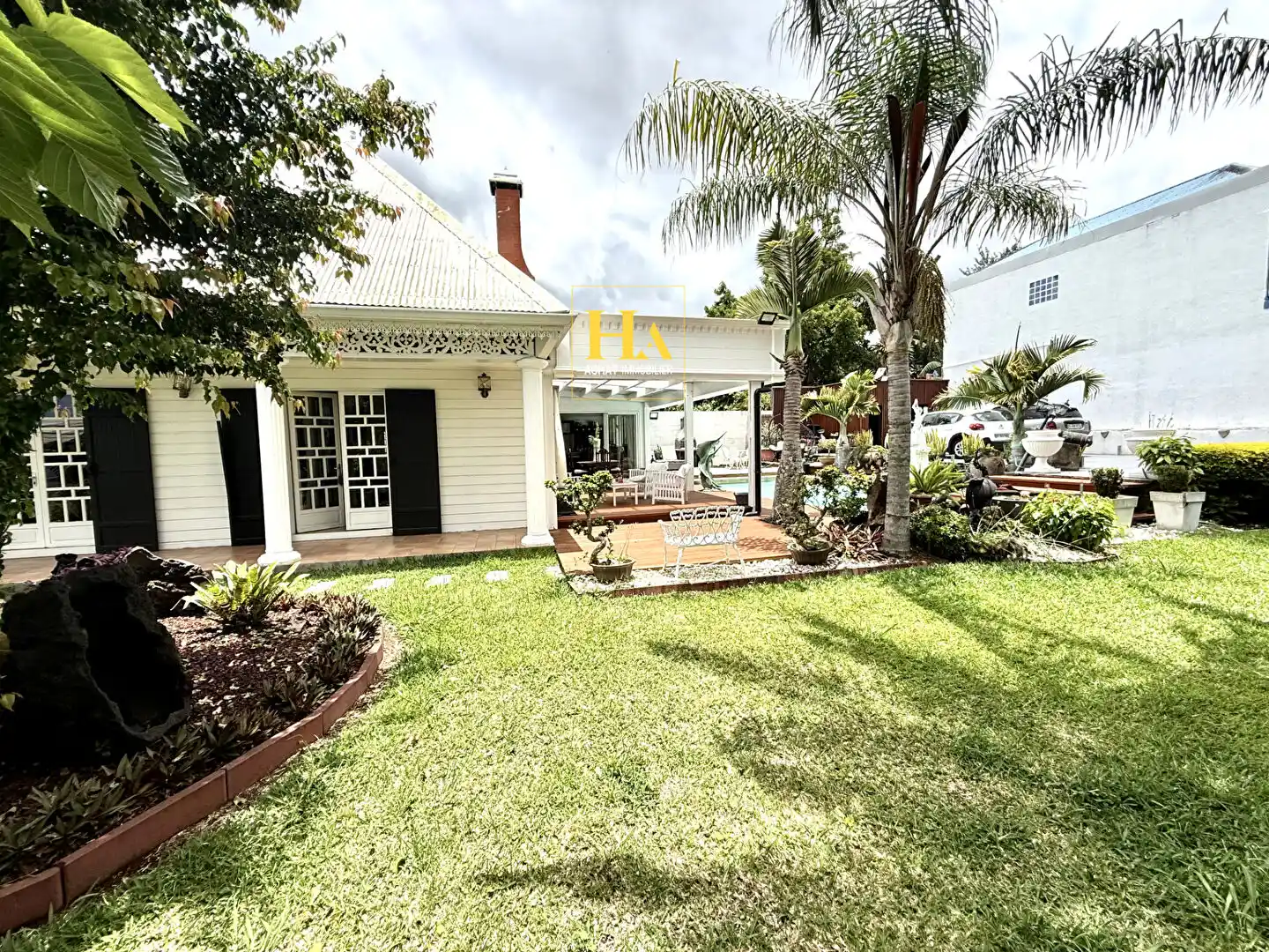 Photo 3 - Maison à vendre - Ancien 520 000 € 5 pièces 4 chambres 250 m² Le Tampon 97430