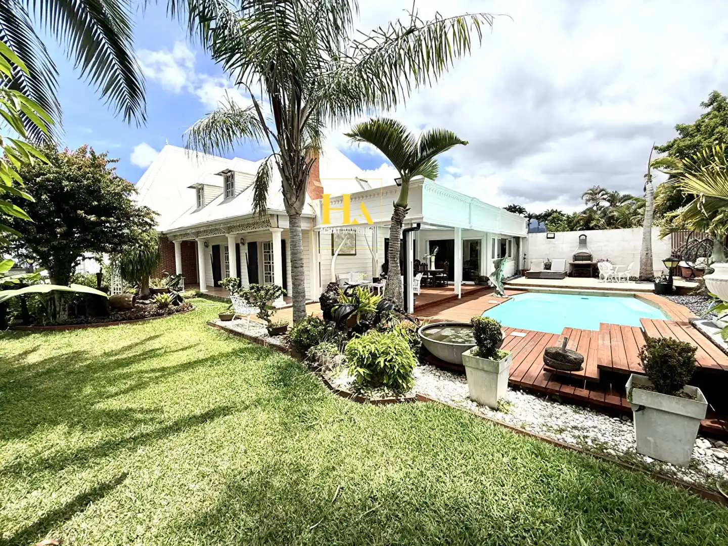 Photo 1 - Maison à vendre - Ancien 520 000 € 5 pièces 4 chambres 250 m² Le Tampon 97430