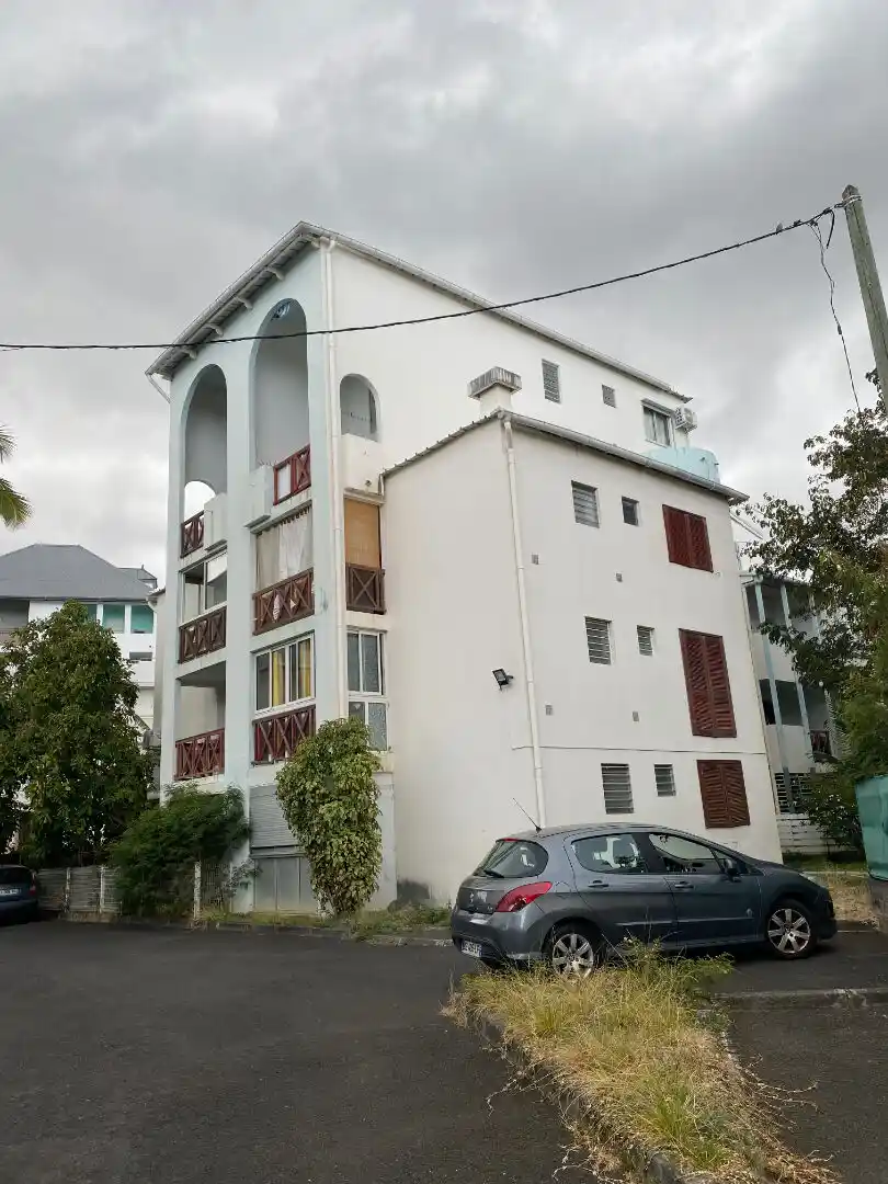 Photo 1 - Appartement à louer - Ancien 649,42 € 2 pièces 1 chambres 44.01 m² Saint-Denis 97400