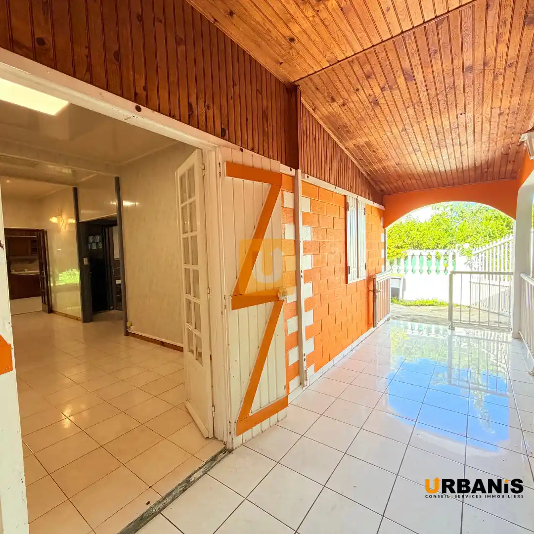 Photo 3 - Maison à louer - Ancien 1 550 € 5 pièces 4 chambres 105 m² Le Tampon 97430