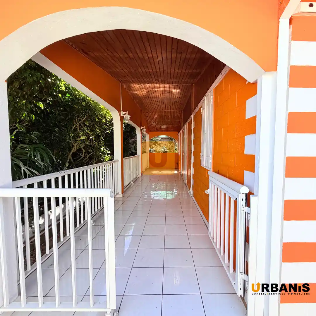 Photo 2 - Maison à louer - Ancien 1 550 € 5 pièces 4 chambres 105 m² Le Tampon 97430