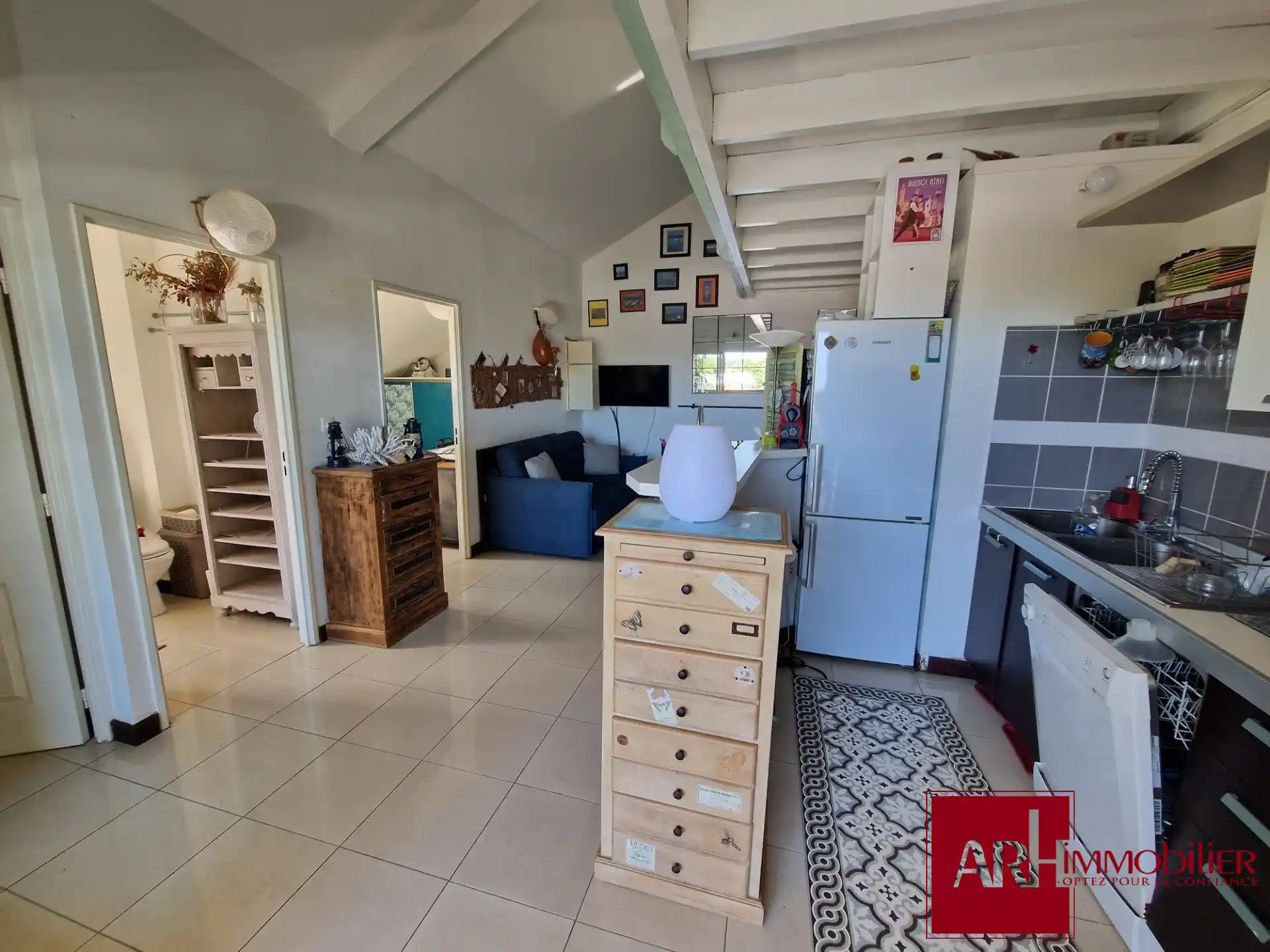 Photo 3 - Appartement à louer - Ancien 1 238 € 3 pièces 2 chambres 67.87 m² Saint-Paul Saint-Gilles les Bains 97434