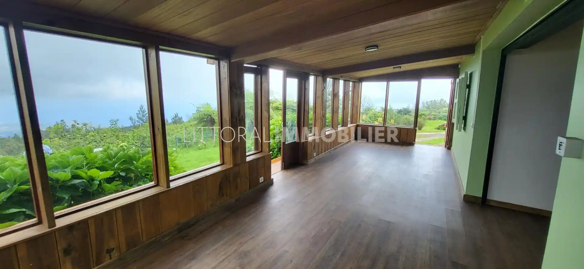 Photo 1 - Maison à vendre - Ancien 388 500 € 5 pièces 3 chambres 144 m² Saint-Paul Le Guillaume 97423