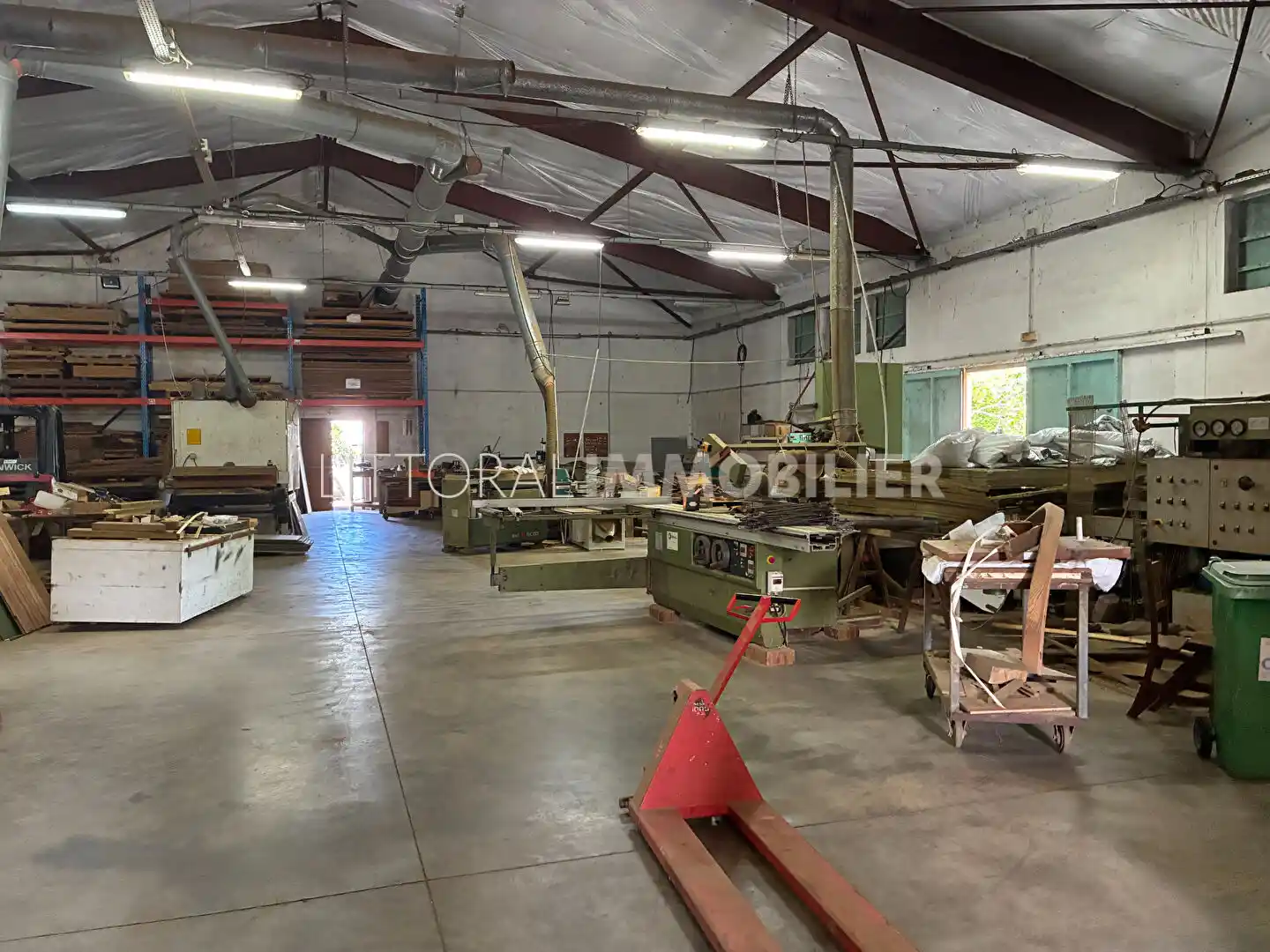 Photo 3 - Local / Bureaux à vendre - Ancien 1 785 000 € 3784 m² Saint-Joseph 97480