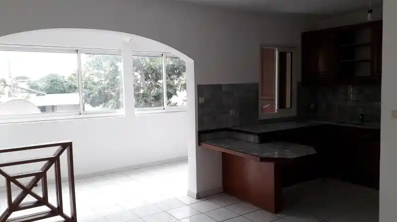Photo 2 - Appartement à louer - Ancien 728 € 2 pièces 1 chambres 46.65 m² Saint-Denis 97400