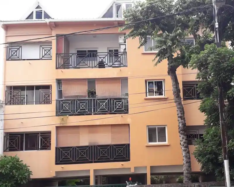 Photo 1 - Appartement à louer - Ancien 728 € 2 pièces 1 chambres 46.65 m² Saint-Denis 97400