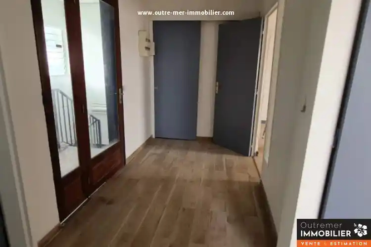 Photo 4 - Appartement à louer - Ancien 900 € 3 pièces 2 chambres 85 m² Saint-Benoît 97470
