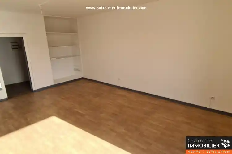 Photo 2 - Appartement à louer - Ancien 900 € 3 pièces 2 chambres 85 m² Saint-Benoît 97470