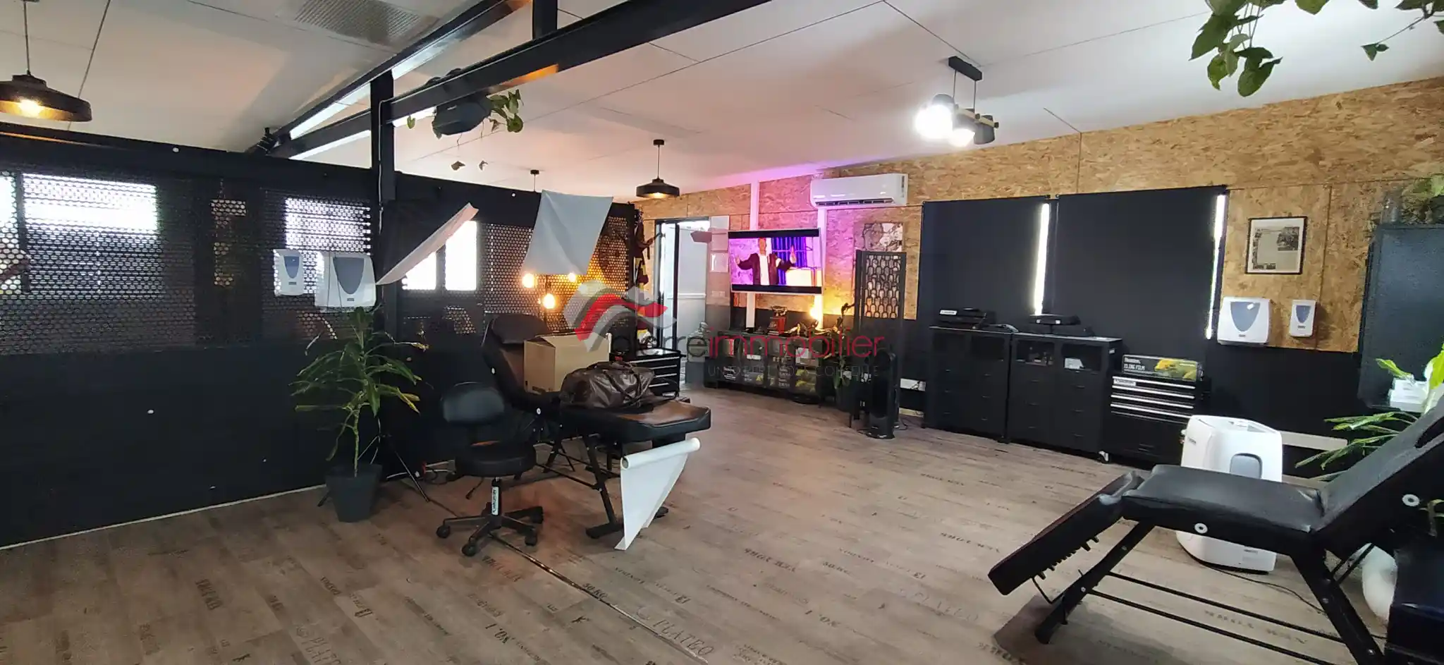 Photo 4 - Local / Bureaux à louer - Ancien 1 500 € 100 m² Saint-Pierre 97410