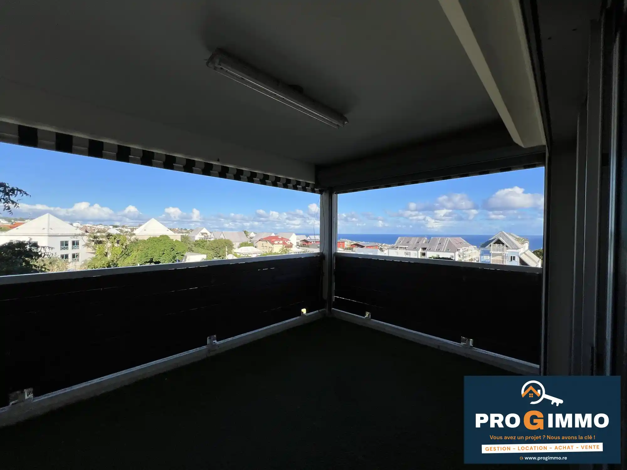 Photo 3 - Appartement à louer - Ancien 935 € 3 pièces 2 chambres 60 m² Saint-Pierre 97410