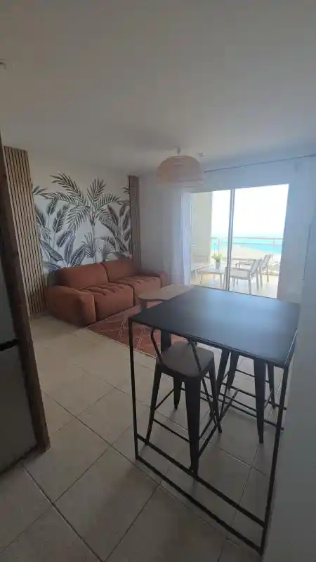 Photo 1 - Appartement à louer - Ancien 1 100 € 2 pièces 1 chambres 42 m² Saint-Denis 97400