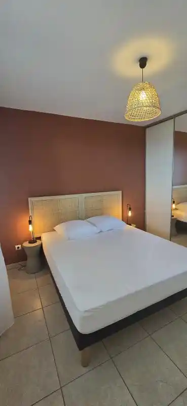 Photo 3 - Appartement à louer - Ancien 1 100 € 2 pièces 1 chambres 42 m² Saint-Denis 97400
