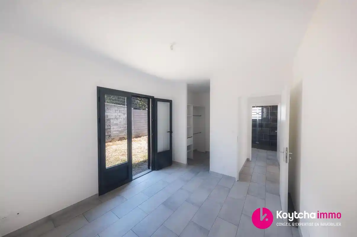 Photo 4 - Maison à louer - Ancien 1 450 € 4 pièces 100 m² Saint-Denis 97490