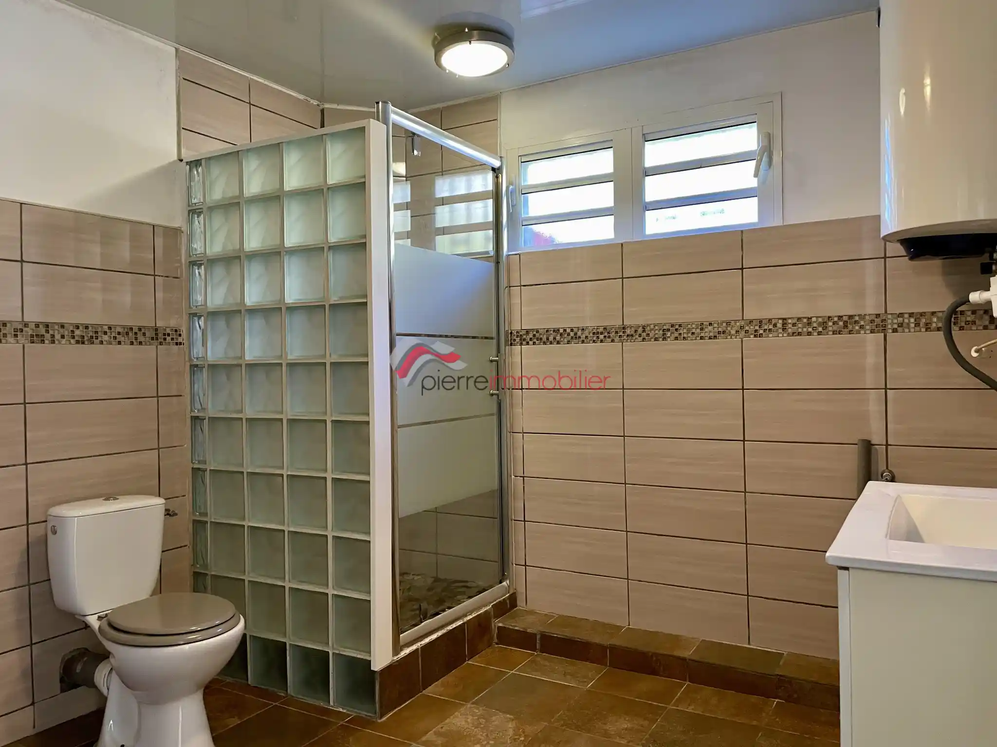 Photo 3 - Appartement à louer - Ancien 687 € 2 pièces 1 chambres 51 m² Le Tampon 97430