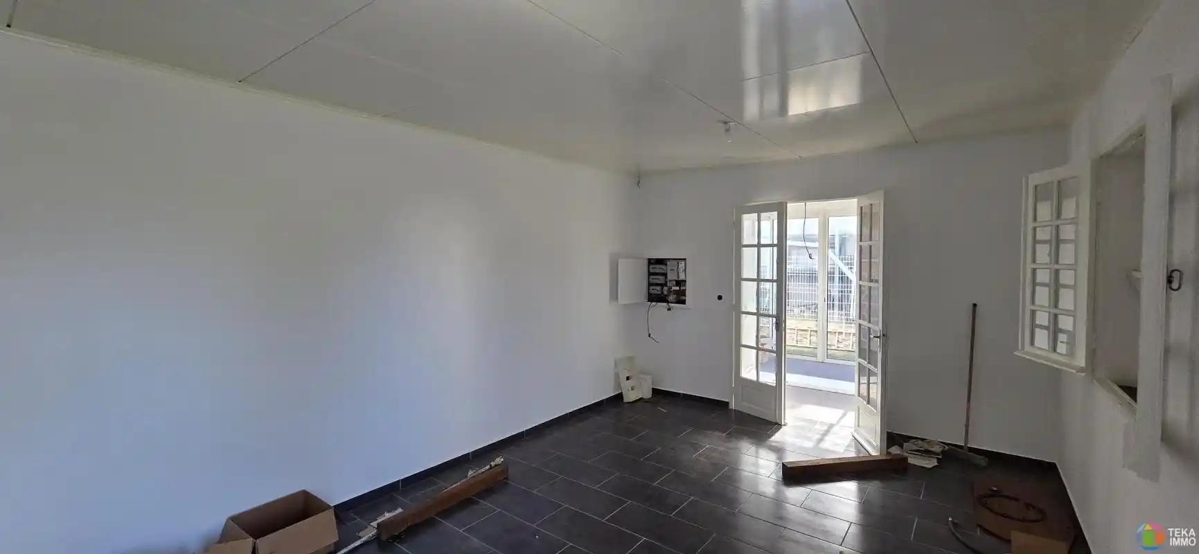 Photo 3 - Local / Bureaux à louer - Ancien 1 942 € 4 pièces 102 m² Saint-Pierre 97432