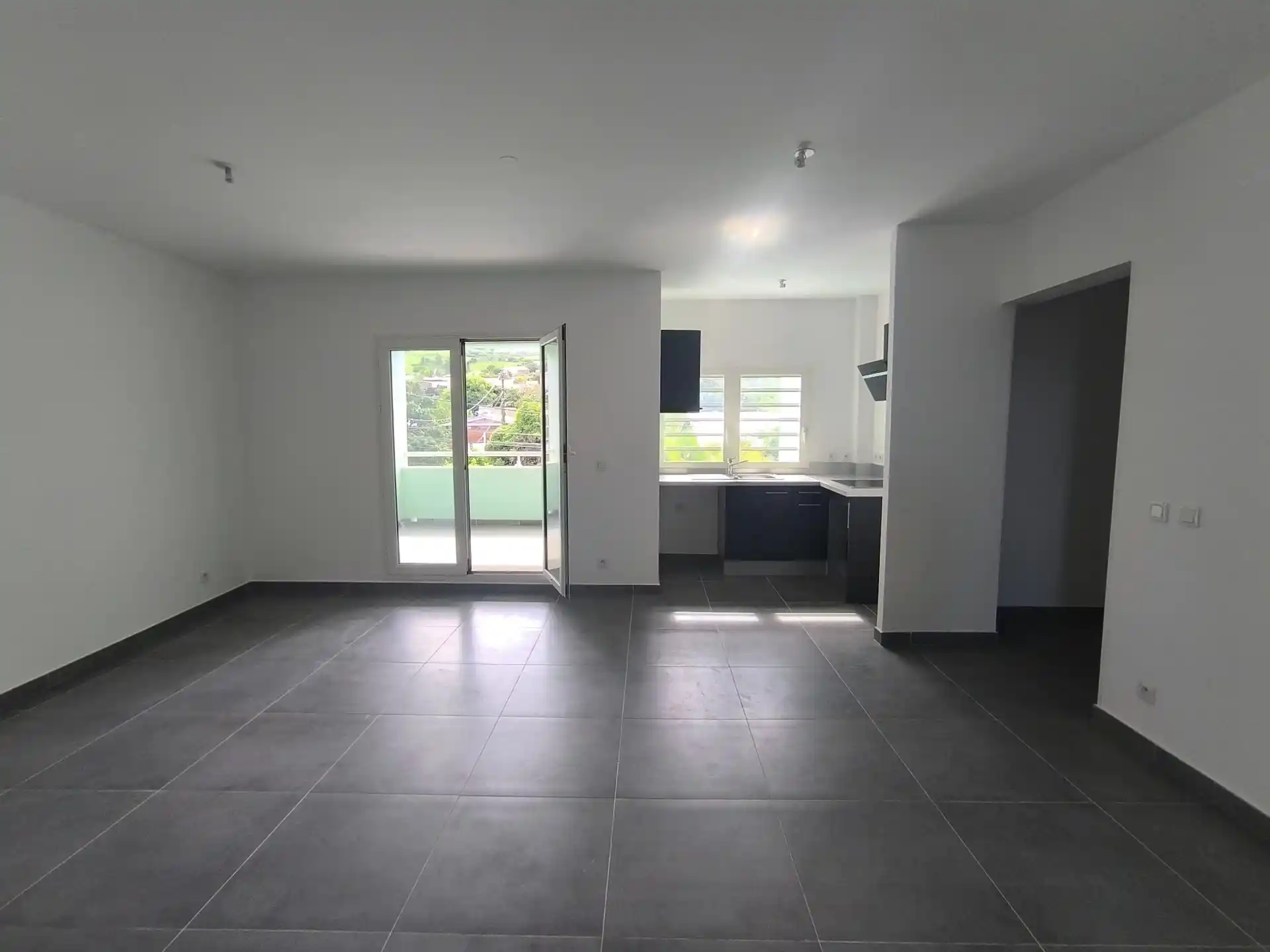 Photo 2 - Appartement à louer - Ancien 790 € 2 pièces 63 m² Saint-Joseph 97480