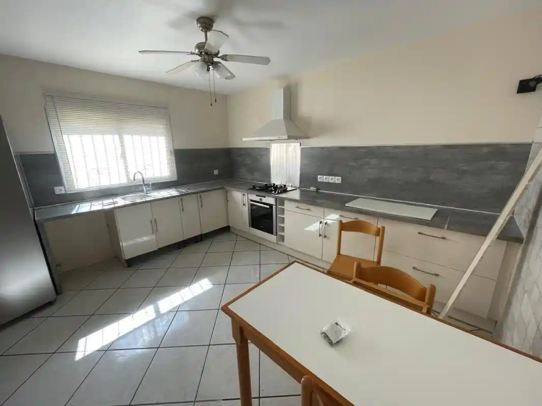 Photo 4 - Appartement à louer - Ancien 1 980 € 5 pièces 4 chambres 111.14 m² Sainte-Marie 97438