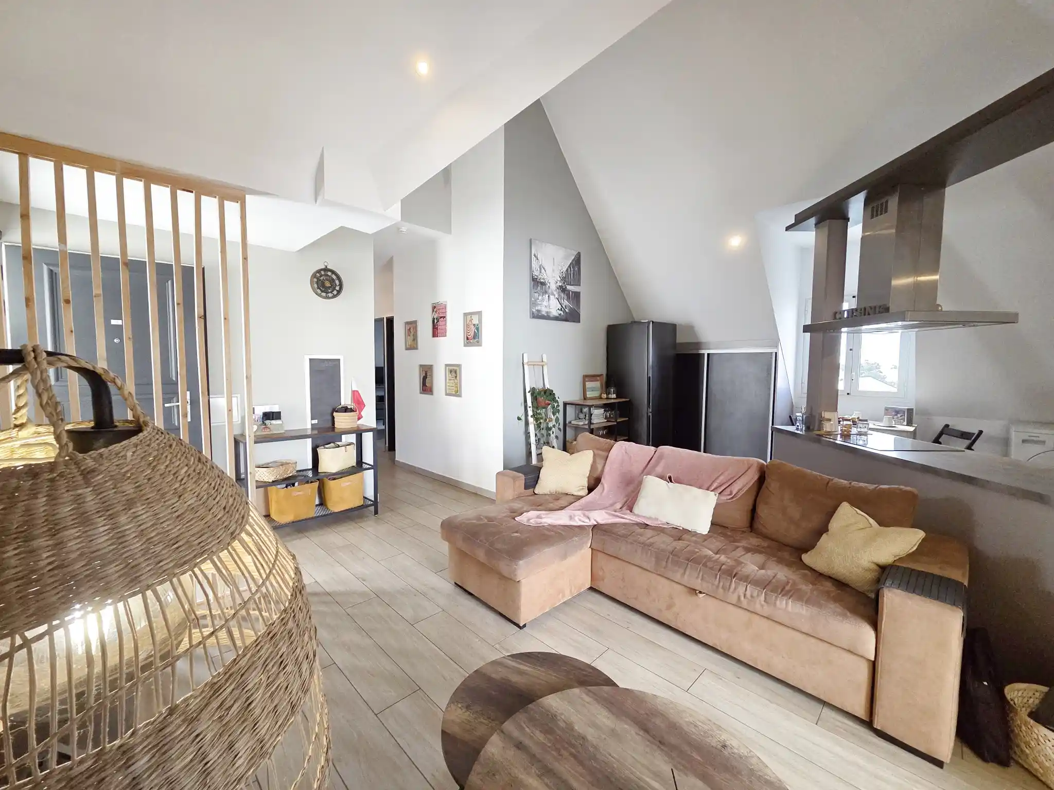 Photo 1 - Appartement à louer - Ancien 1 450 € 4 pièces 3 chambres 81 m² Saint-Denis 97400