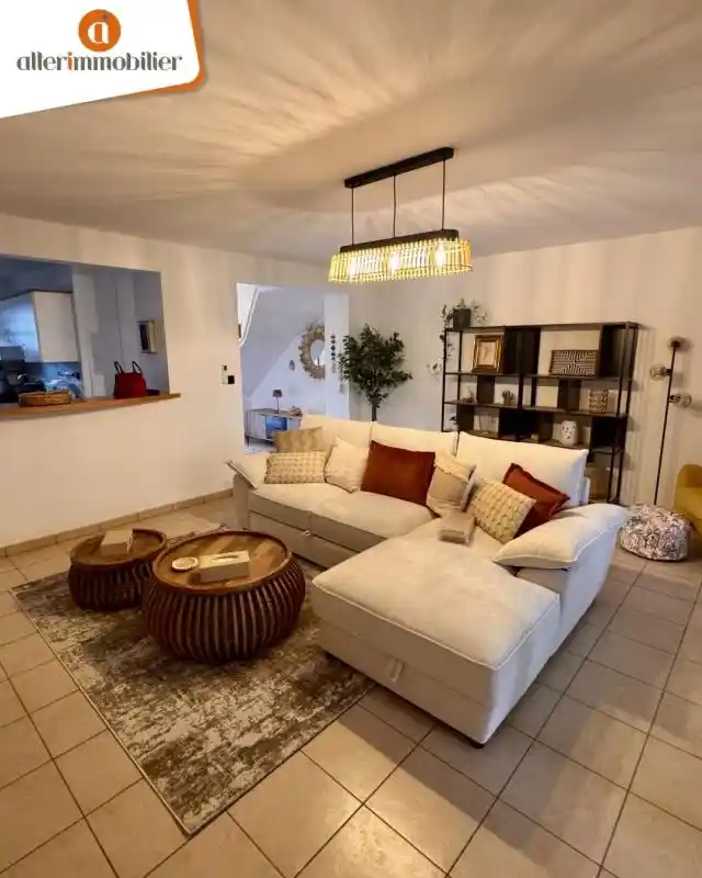 Photo 3 - Maison à louer - Ancien 2 842 € 4 pièces 3 chambres 83.58 m² Saint-Paul Saint-Gilles les Bains 97434