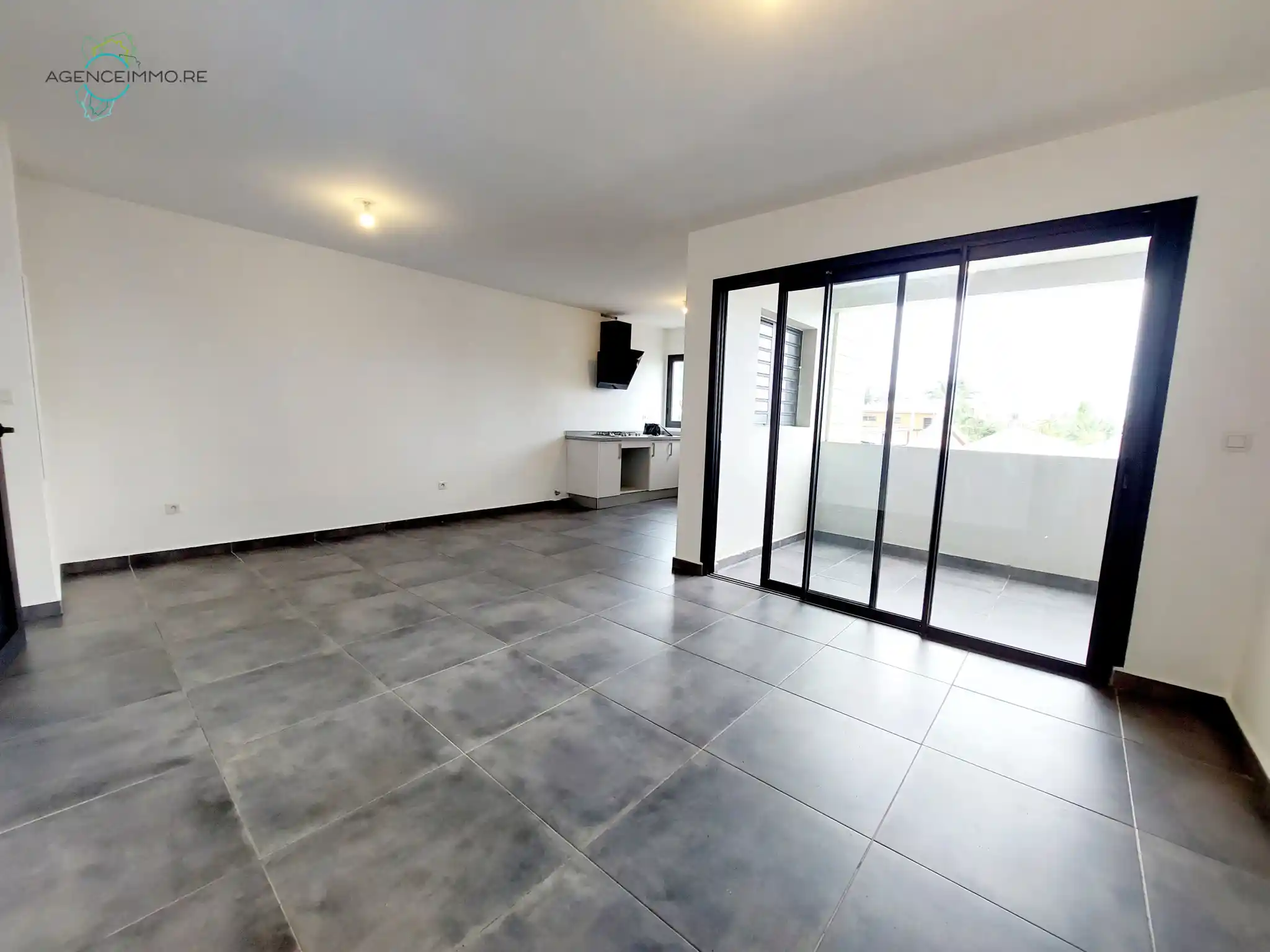 Photo 3 - Appartement à louer - Ancien 1 055 € 3 pièces 2 chambres 69.2 m² Saint-Paul 97460
