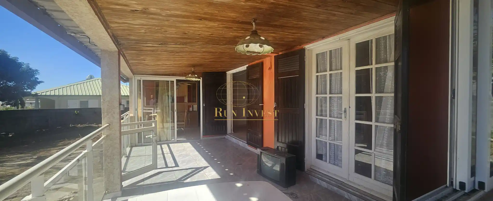 Photo 2 - Maison à vendre - Ancien 200 000 € 3 pièces 3 chambres 70 m² Sainte-Marie 97438